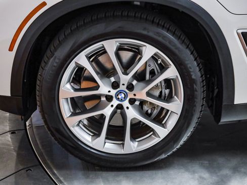 Used 2023 BMW X5 xDrive45e w/ Climate Comfort Package image 10