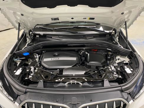 Used 2025 BMW X1 xDrive28i w/ Technology Package image 28