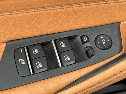 Certified 2023 BMW 530e w/ Premium Package image 13