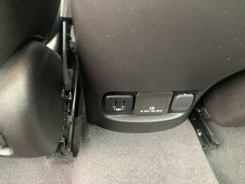 Used 2017 Chevrolet Malibu Premier w/ Driver Confidence Package image 23