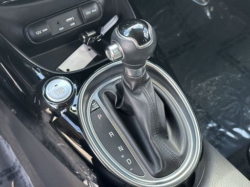 Used 2016 Kia Soul ! w/ Premium Package image 20