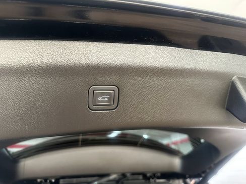 Used 2024 Buick Enclave Essence w/ Sport Touring Edition FWD image 41