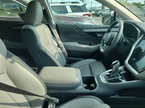 Used 2024 Subaru Outback Limited AWD/4WD image 9