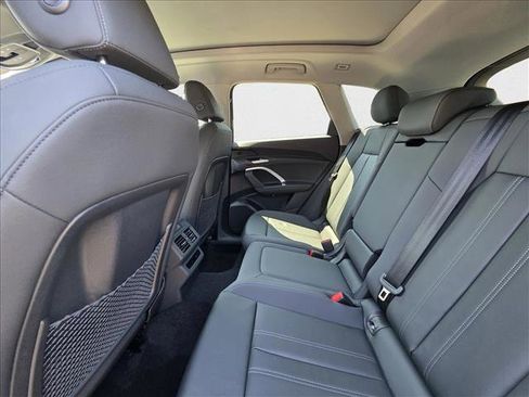 New 2025 Audi Q5 Premium image 16