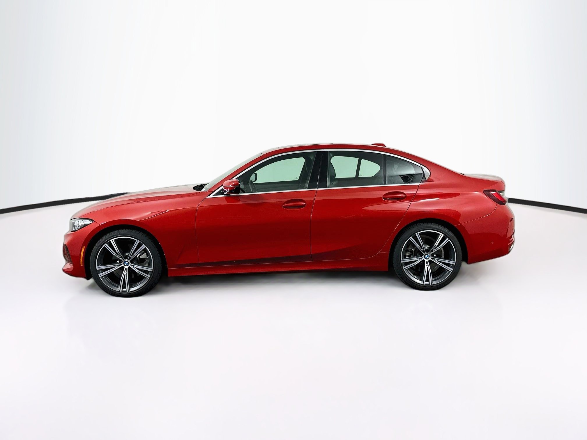 Used 2024 BMW 330i Sedan RWD image 4
