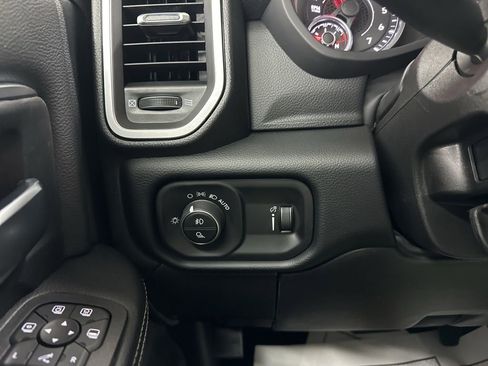 New 2026 RAM 2500 Big Horn AWD/4WD image 46