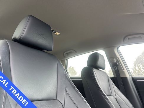 Used 2018 Honda Clarity Touring image 17