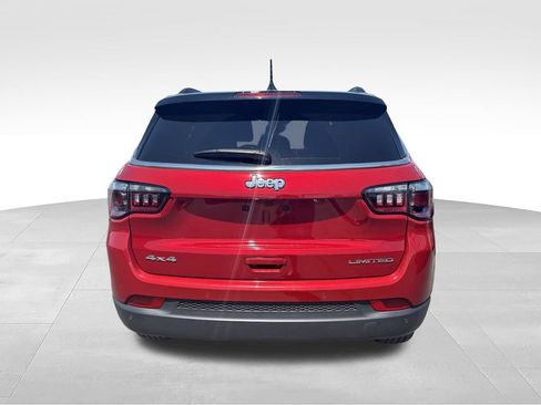 Used 2025 Jeep Compass Limited AWD/4WD image 5