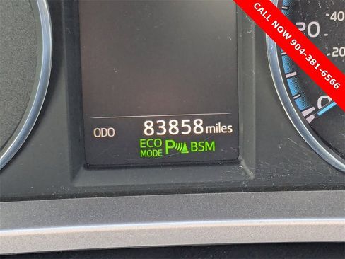 Used 2018 Toyota RAV4 Limited image 31