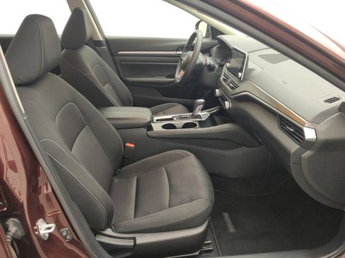 Used 2023 Nissan Altima 2.5 SV image 21