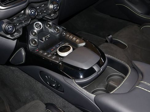 Used 2023 Aston Martin V12 Vantage RWD image 95