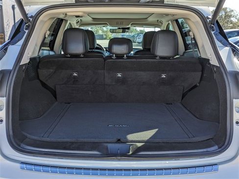 Used 2024 Nissan Murano SL image 14