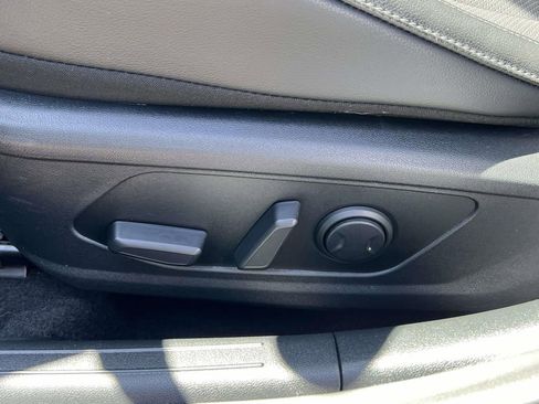 Certified 2023 Hyundai Elantra Limited image 18