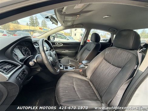 Used 2018 Nissan Sentra SV image 9