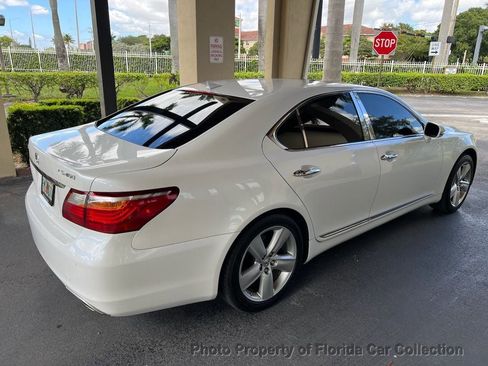 Used 2010 Lexus LS 460 RWD image 40