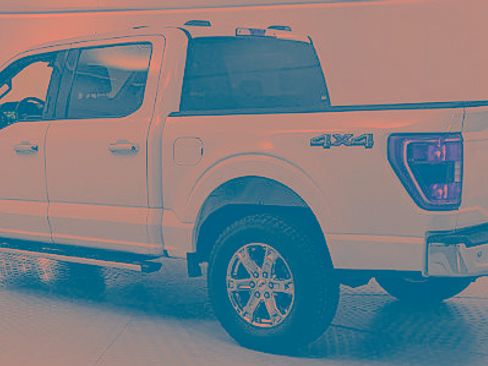Certified 2022 Ford F150 XLT w/ Equipment Group 301A Mid AWD/4WD image 4