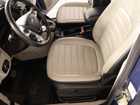 Used 2019 Ford Transit Connect Titanium w/ Trailer Tow Package FWD image 12