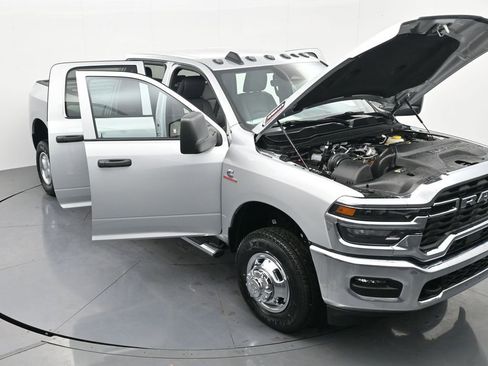 New 2026 RAM 3500 Tradesman w/ Chrome Appearance Group A AWD/4WD image 43