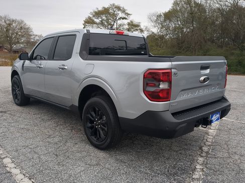 Certified 2024 Ford Maverick Lariat w/ Black Appearance Package image 5