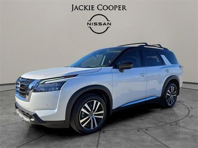 New 2025 Nissan Pathfinder Platinum