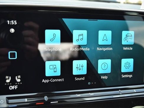 New 2026 Volkswagen Atlas SE image 13