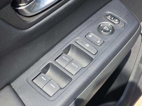 Used 2023 Honda CR-V EX image 25