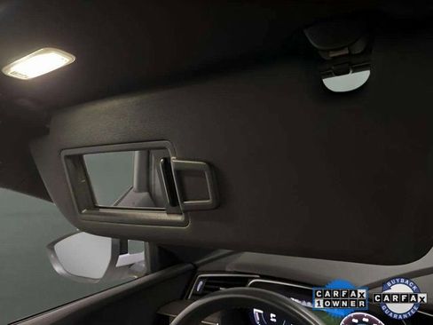 Used 2024 Audi Q8 e-tron Premium image 51