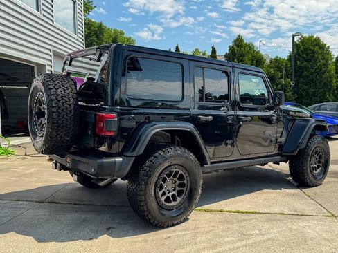 Used 2022 Jeep Wrangler Unlimited Rubicon w/ Xtreme Recon 35" Tire Package AWD/4WD image 3