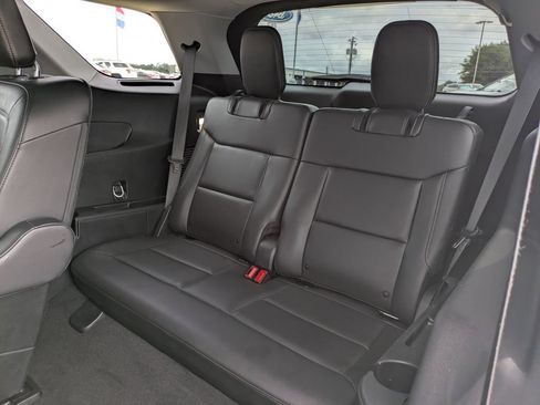 Used 2023 Ford Explorer XLT w/ Equipment Group 202A RWD image 12