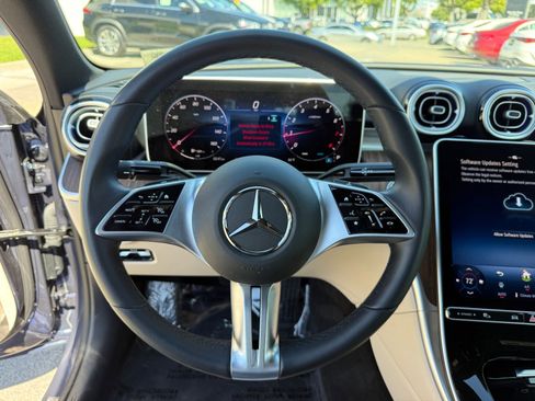 Used 2025 Mercedes-Benz C 300 Sedan image 33
