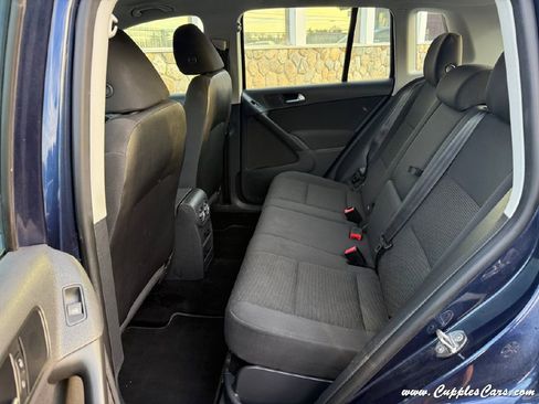 Used 2012 Volkswagen Tiguan S image 7