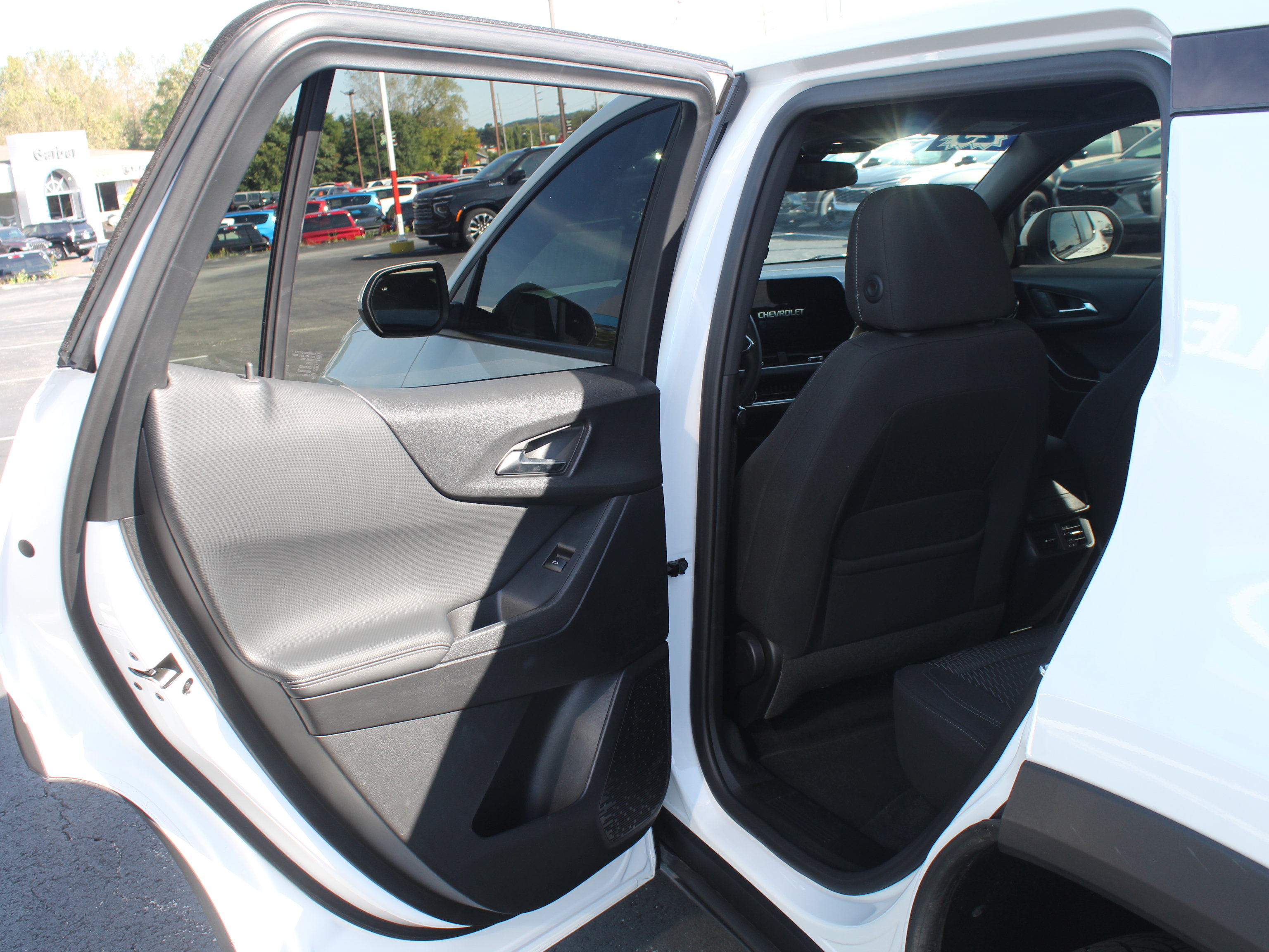 Certified 2025 Chevrolet Equinox LT FWD image 21