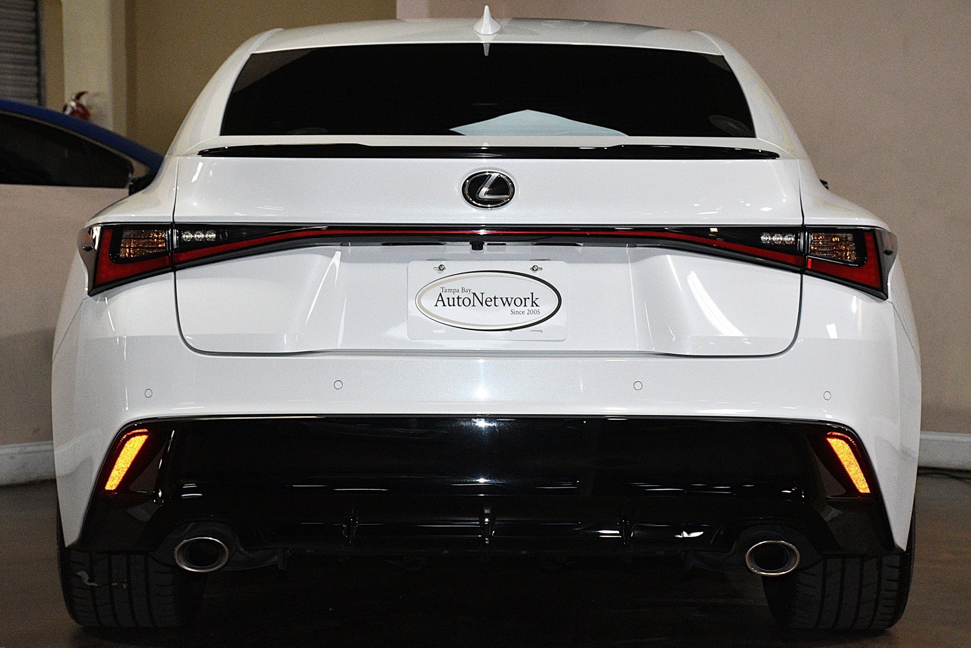 Used 2025 Lexus IS 350 F Sport RWD image 2