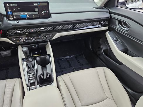 Certified 2025 Honda Accord EX-L image 18