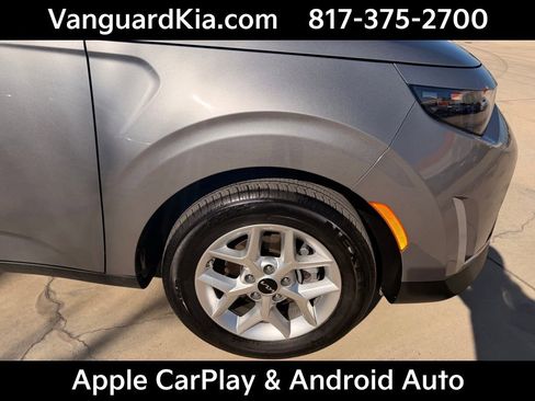 Certified 2025 Kia Soul LX image 11