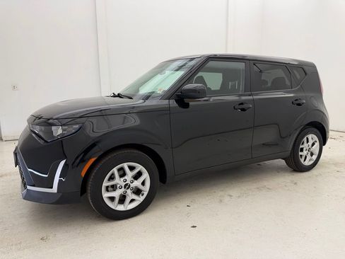 Used 2023 Kia Soul LX w/ Option Group 015 image 9