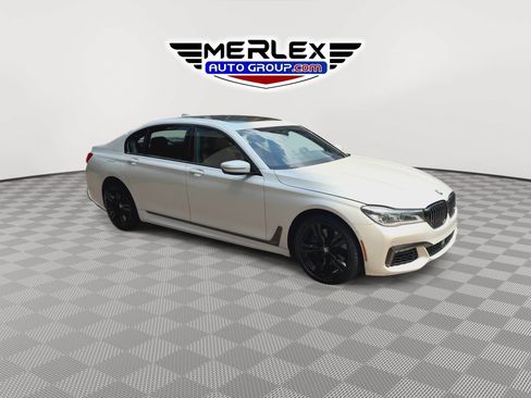 Used 2019 BMW 750i w/ Executive Package RWD image 2