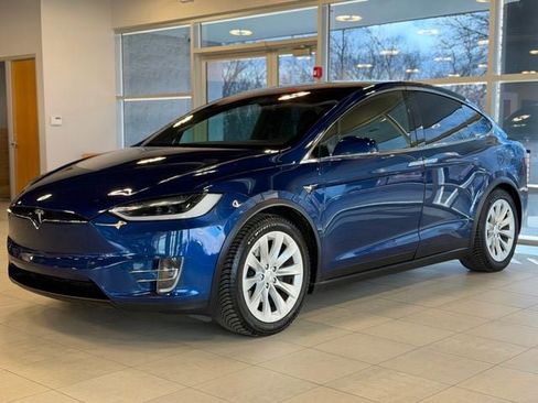 Used 2017 Tesla Model X 75D image 5
