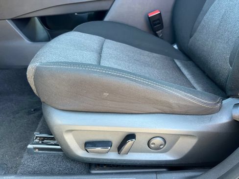 Used 2024 Nissan Rogue SV FWD image 9
