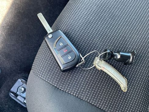 Used 2025 Toyota RAV4 LE image 22