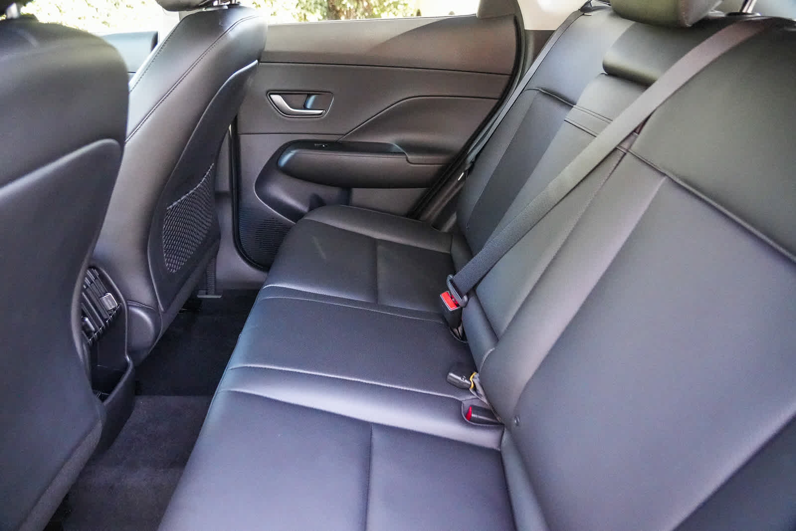 Used 2024 Hyundai Kona Limited AWD/4WD image 19