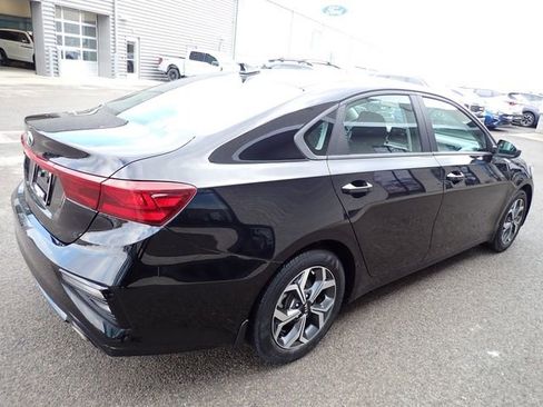 Certified 2021 Kia Forte LXS image 7