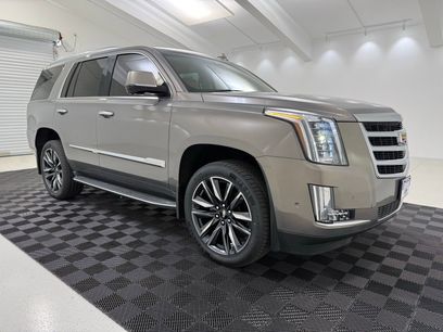 Used 2017 Cadillac Escalade Luxury