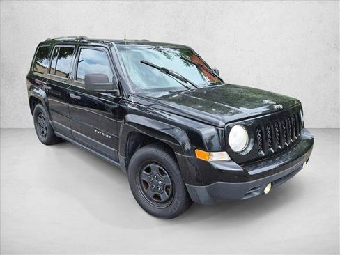 Used 2015 Jeep Patriot Sport FWD image 3