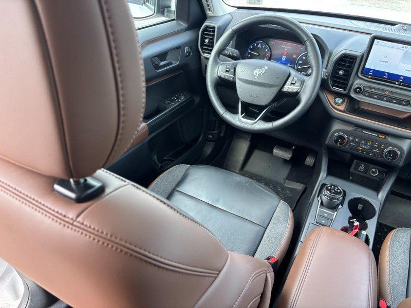 Used 2023 Ford Bronco Sport Outer Banks w/ Tech Package AWD/4WD image 14