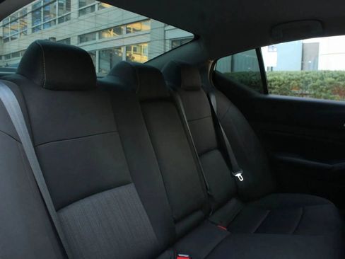 Used 2022 Nissan Altima 2.5 SV AWD/4WD image 26