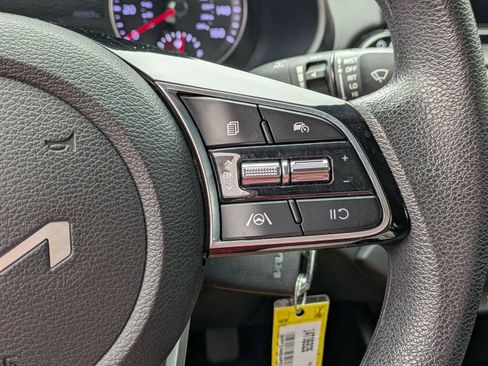 Used 2023 Kia Forte LXS w/ LXS Technology Package FWD image 11