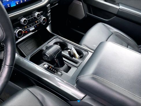 Used 2022 Ford F150 Lariat w/ Equipment Group 502A High image 16