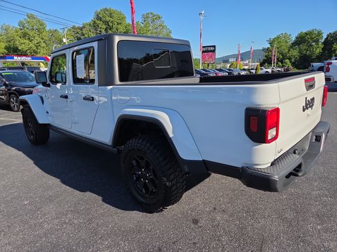 Certified 2022 Jeep Gladiator Sport AWD/4WD image 6