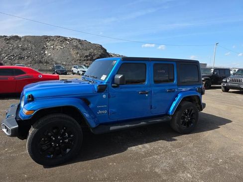 Used 2023 Jeep Wrangler Unlimited Sahara w/ Cold Weather Group image 1